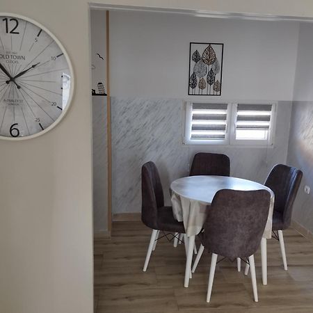 Apartman Petrov Долни Милановац Екстериор снимка