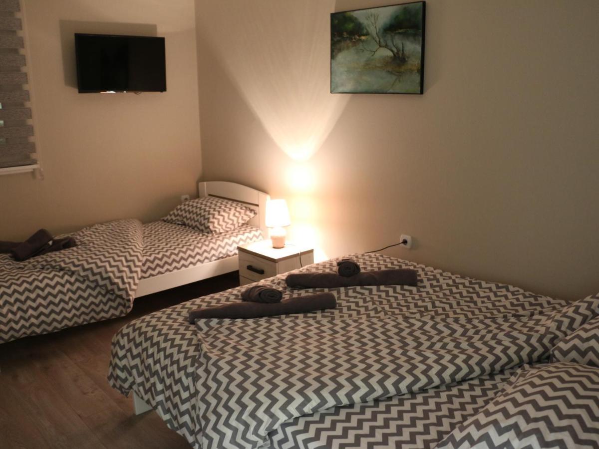 Apartman Petrov Долни Милановац Екстериор снимка
